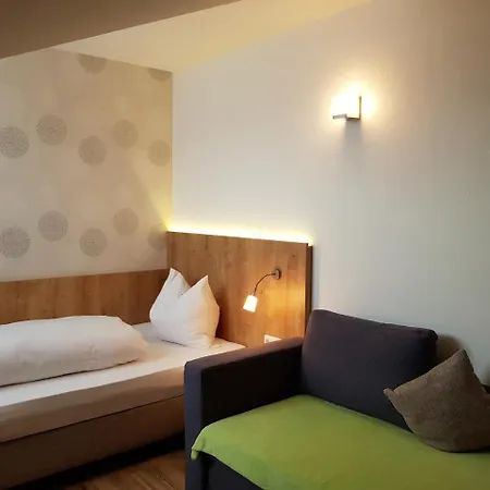 Hotell Garni Superior Simsseeblick Bad Endorf